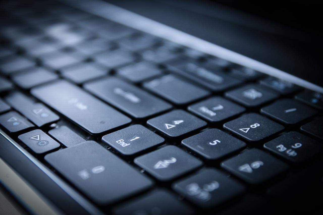 Jak zacząć przygodę z Elixirem w 30 minut keyboard-254582_1280